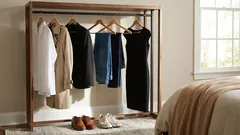 Ewig modische Kleidung: 5 Dinge, die Sie jahrelang tragen können und immer noch aktuell aussehen